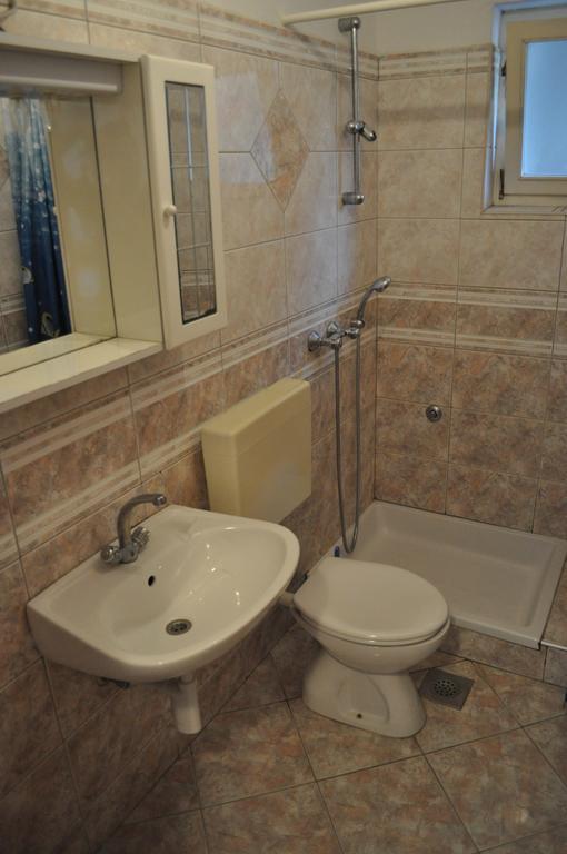 Apartments Petar Maksan Pakostane Room photo